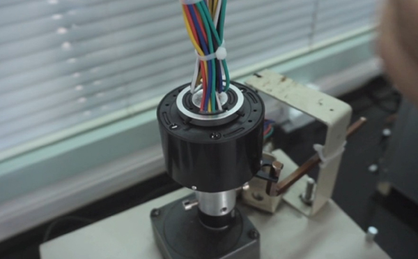 過(guò)孔滑環(huán)和帽型滑環(huán)安裝教程